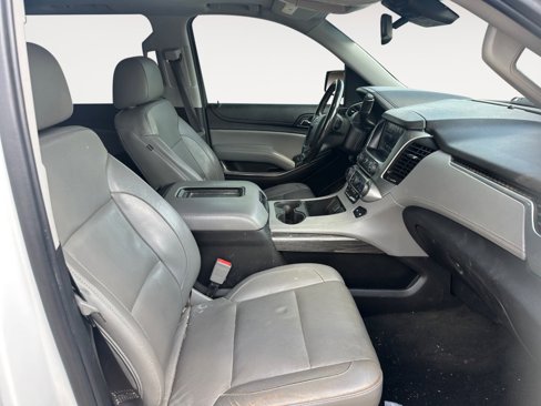 Used 2018 Chevrolet Suburban LT image 15