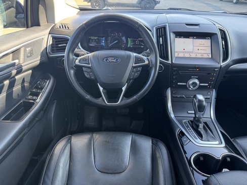 Used 2017 Ford Edge Titanium w/ Technology Package image 10