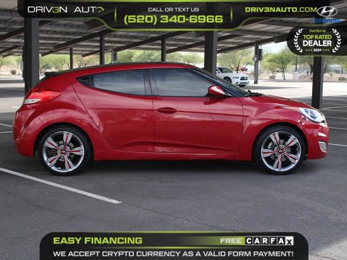 Used 2012 Hyundai Veloster w/ Style Pkg image 8