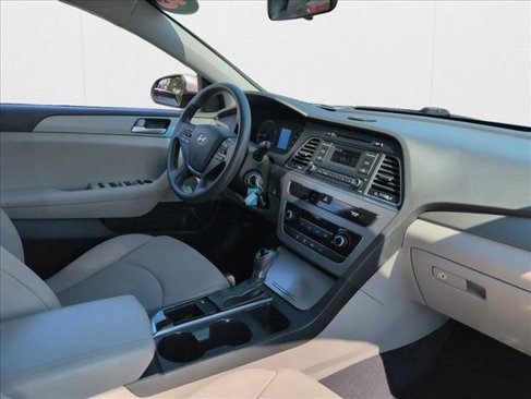 Used 2016 Hyundai Sonata SE image 22