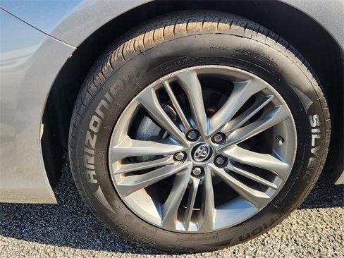 Used 2015 Toyota Camry SE image 10