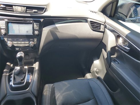 Used 2017 Nissan Rogue Sport SL image 28