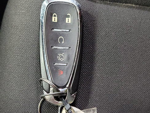 Used 2018 Chevrolet Malibu LT image 32