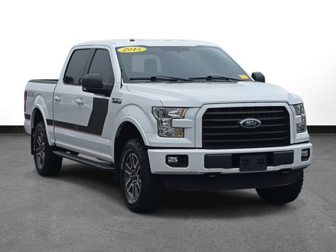Used 2015 Ford F150 XLT w/ Equipment Group 302A Luxury image 3