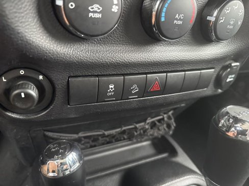 Used 2014 Jeep Wrangler Unlimited Sport w/ Quick Order Package 24S image 27