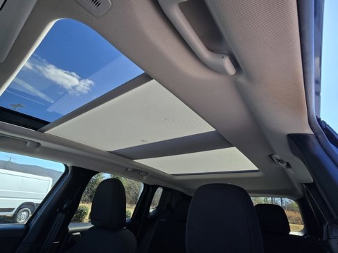 Used 2021 Jeep Renegade Latitude w/ Sun & Sound Group image 19