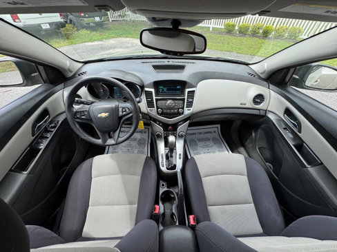 Used 2013 Chevrolet Cruze LS image 28