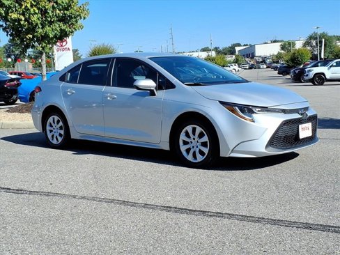 Certified 2020 Toyota Corolla LE image 2