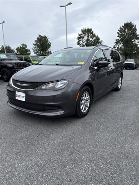 Used 2021 Chrysler Voyager Lxi image 2