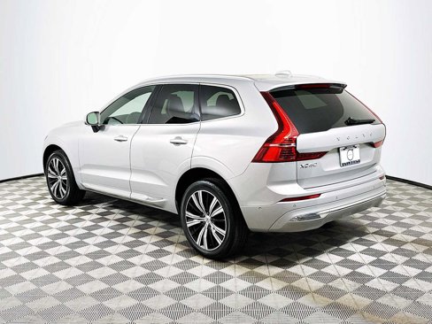 Certified 2022 Volvo XC60 B5 Inscription w/ Advanced Package image 5