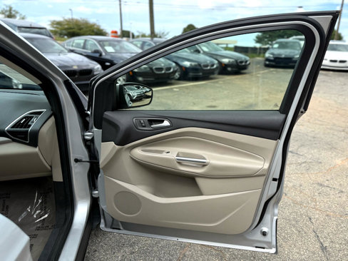 Used 2013 Ford Escape SEL image 38