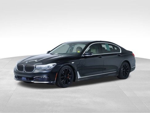 Used 2016 BMW 740i image 8