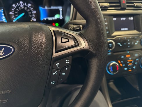 Used 2018 Ford Fusion SE image 31