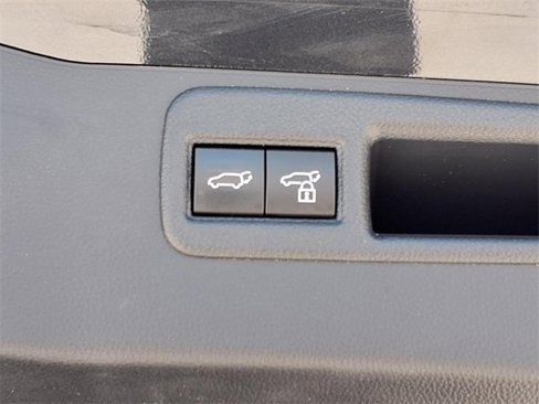 Used 2023 Toyota Venza Limited image 24