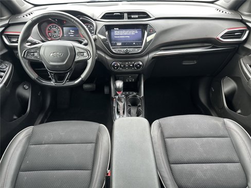 Used 2023 Chevrolet TrailBlazer RS w/ Sun and Liftgate Package image 2