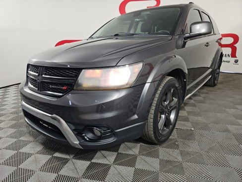 Used 2019 Dodge Journey Crossroad image 3