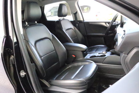 Used 2021 Ford Escape Titanium image 20