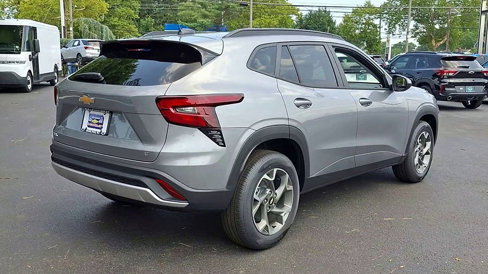 New 2025 Chevrolet Trax LT image 8