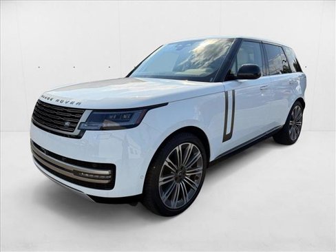 Used 2024 Land Rover Range Rover SE image 2