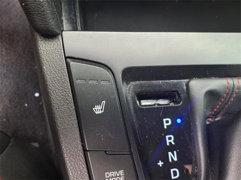 Used 2018 Hyundai Elantra Sport image 8