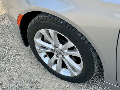 Used 2015 Chrysler 200 Limited w/ Convenience Group image 19