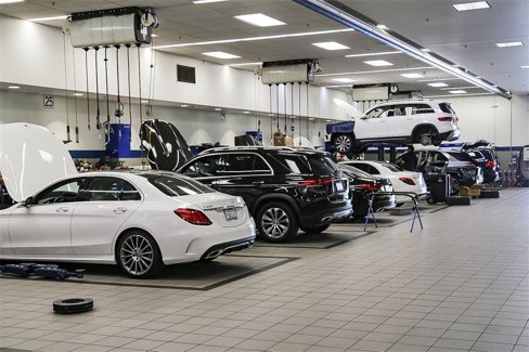Used 2018 Mercedes-Benz C 300 Sedan image 40