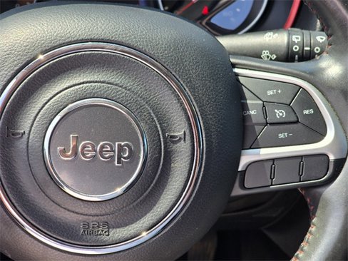 Used 2019 Jeep Compass Trailhawk image 16