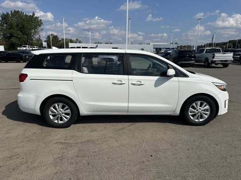 Used 2018 Kia Sedona L image 9