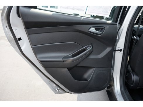 Used 2018 Ford Focus SE image 19