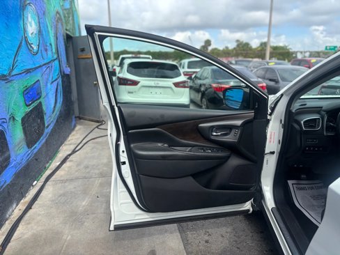Used 2019 Nissan Murano Platinum image 39