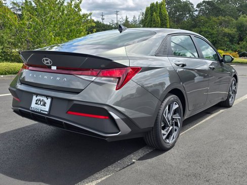New 2025 Hyundai Elantra Sport image 4