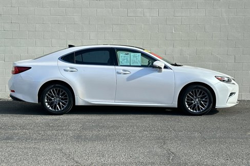 Used 2018 Lexus ES 350 w/ Navigation System Package image 3