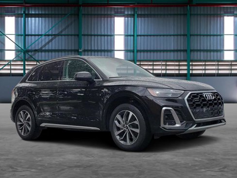 Used 2024 Audi Q5 2.0T Premium w/ Convenience Package image 6