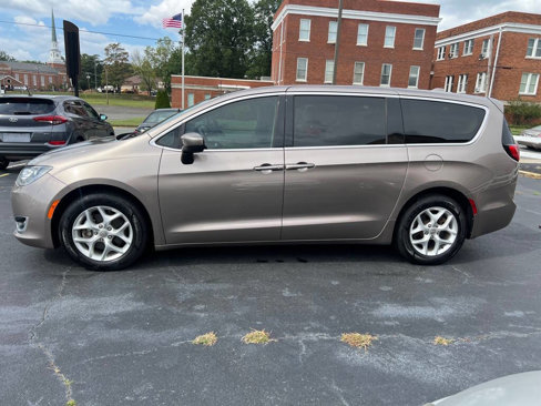 Used 2017 Chrysler Pacifica Touring Plus w/ Tire & Wheel Group image 4