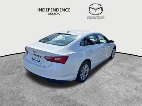 Used 2024 Chevrolet Malibu LT image 3