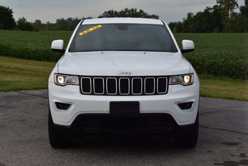 Used 2018 Jeep Grand Cherokee Laredo image 4