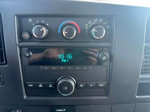 Used 2014 Chevrolet Express 3500 Extended image 15