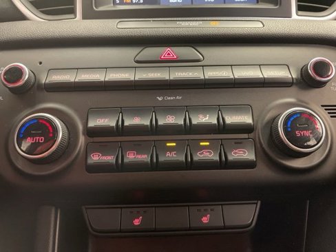 Used 2018 Kia Sportage LX w/ LX Popular Package image 19