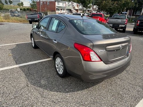 Used 2012 Nissan Versa SV w/ Convenience Pkg image 4