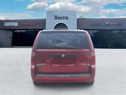 Used 2010 Dodge Grand Caravan SE image 5