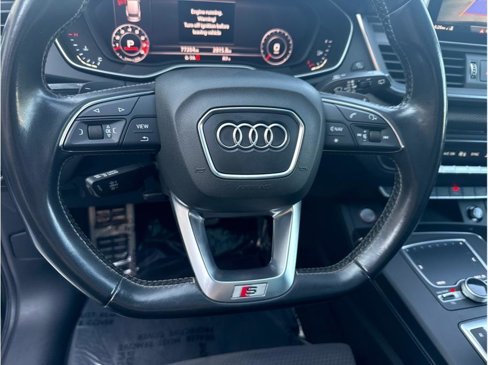 Used 2018 Audi SQ5 Premium Plus w/ Navigation Package image 12