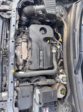 Used 2019 Chevrolet Equinox LS w/ LPO, Floor Liner Package image 2