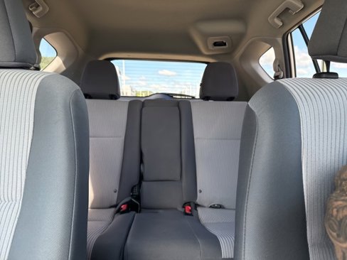 Used 2015 Toyota RAV4 LE image 31
