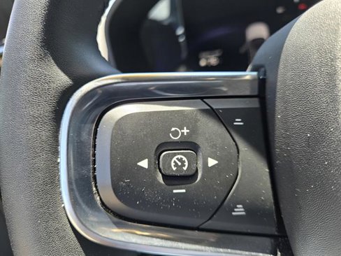 Certified 2023 Volvo C40 P8 Recharge Ultimate image 19