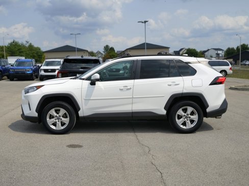 Used 2021 Toyota RAV4 XLE image 9