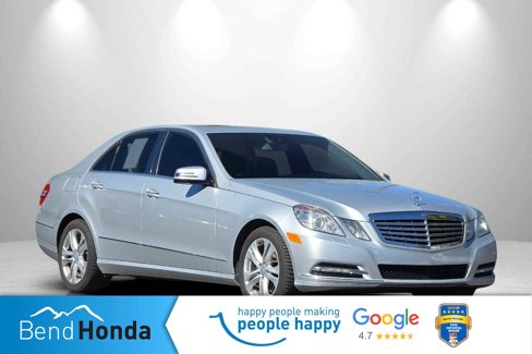 Used 2011 Mercedes-Benz E 350 4MATIC Sedan image 9