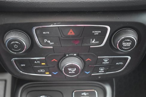 Used 2021 Jeep Compass Trailhawk image 29