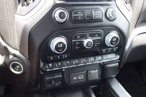 Used 2023 GMC Sierra 2500 Denali w/ Denali Ultimate Package image 17