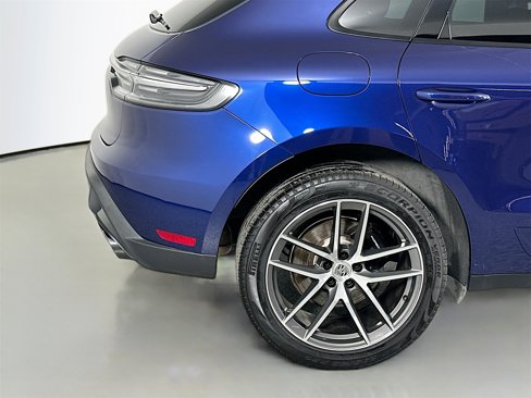 Certified 2024 Porsche Macan w/ Premium Plus Package image 13