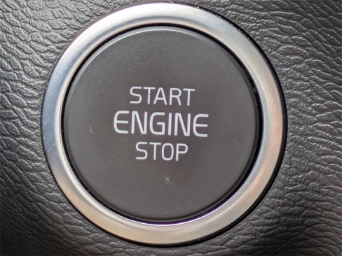 Certified 2025 Volvo XC40 B5 Plus image 29